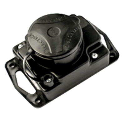 Штепсель каучук брызгозащ. с з/к IP44 Р16-413 (54)