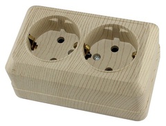 Розетка двойная 2П+З открытой установки IP20 16А, сосна "Ладога" TDM SQ1801-0052