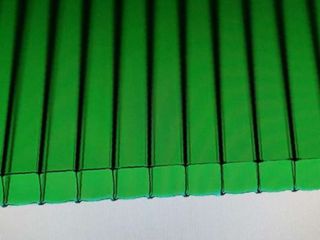 Поликарбонат 12000х2100х10  ЗЕЛЕНЫЙ Berolux Юг-ойл- пласт