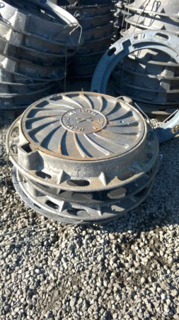 Люк чугунный средний (12,5т) 770*90мм Центролит (8шт в пачке) без ушк