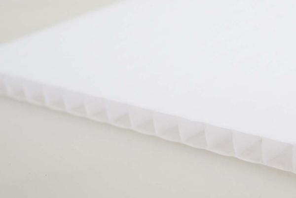 Поликарбонат 12000х2100х 6 молочный (опал) Berolux Юг-ойл- пласт