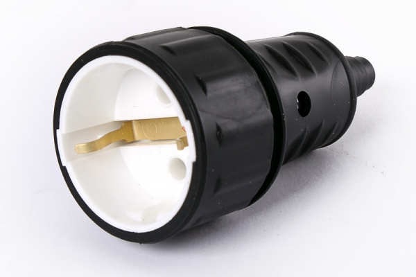 Штепсель каучук  с з/к 16А, IP20 Р16-360 (56)