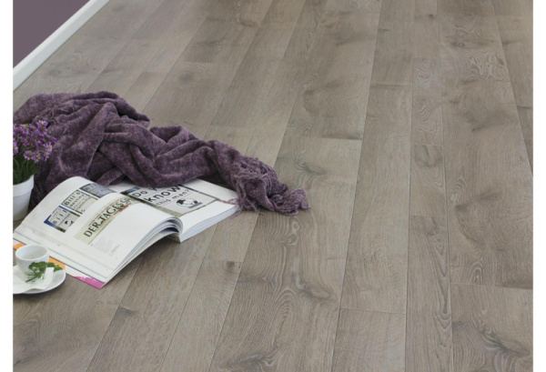 Ламинат FAUS Elegance AC 6/33 S172524 Romance Oak (1182,6х395,7х8мм) (2,34м2)